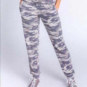 PJ Salvage Camo Cool Pants in Moon Grey. Size Medium. NWT.